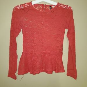 H&M Red lace peplum top